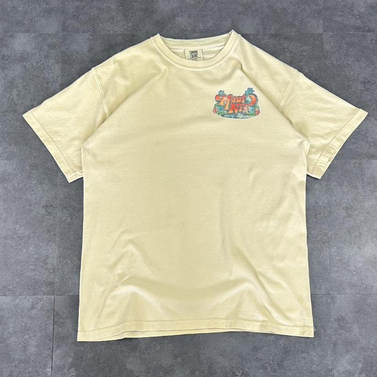 Comfort ColoursT 2000s Y2K logo Maui Nix print logo