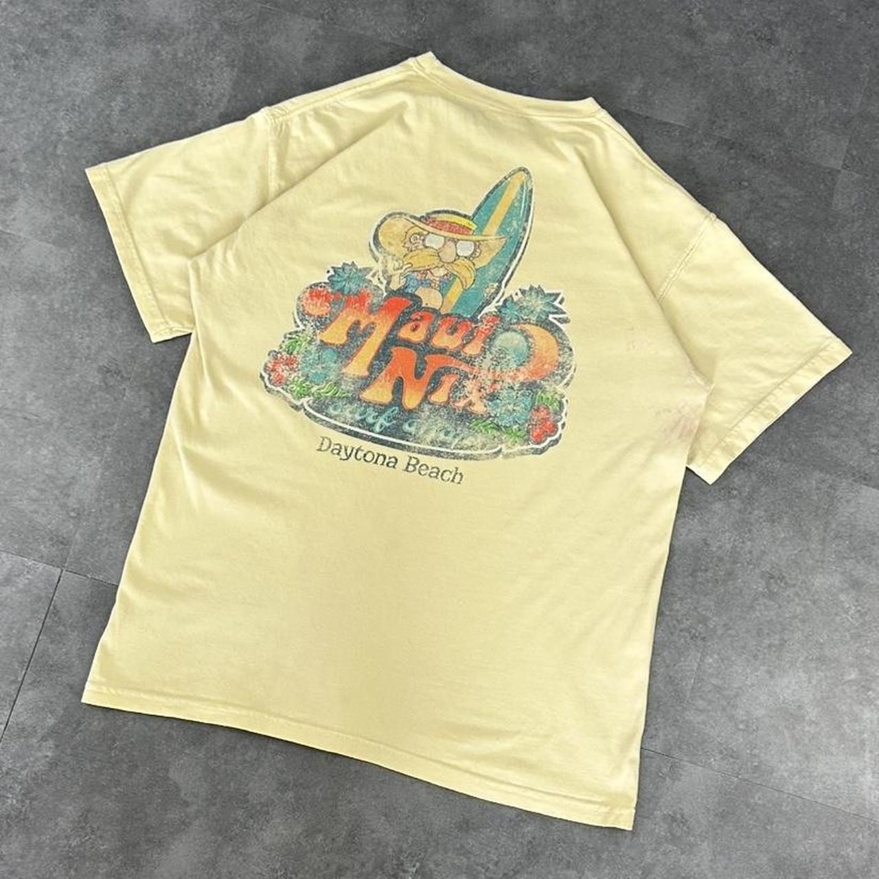 Comfort ColoursT 2000s Y2K logo Maui Nix print logo