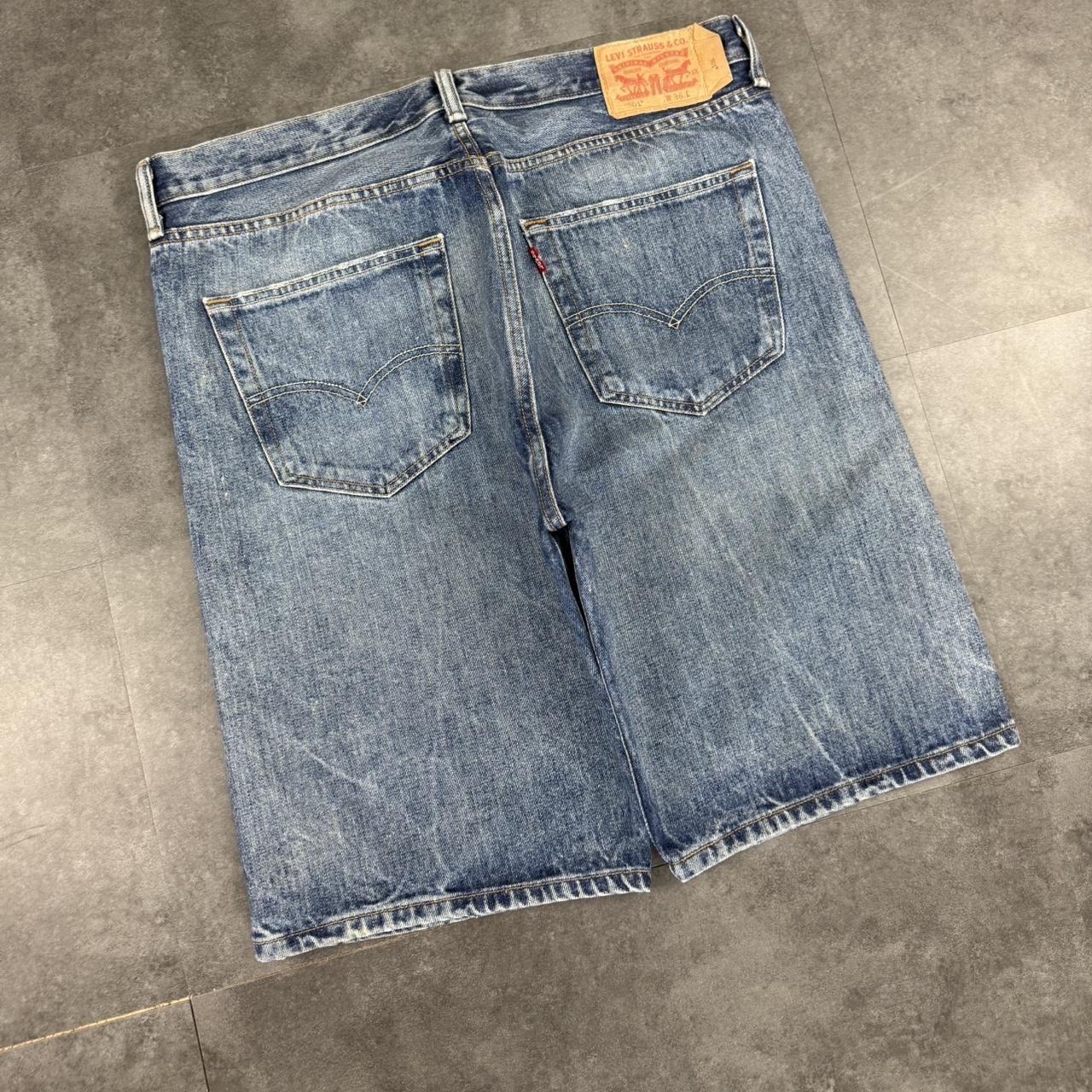Levi’s 501 2000s dungaree workwear comfort fit denim shorts jorts