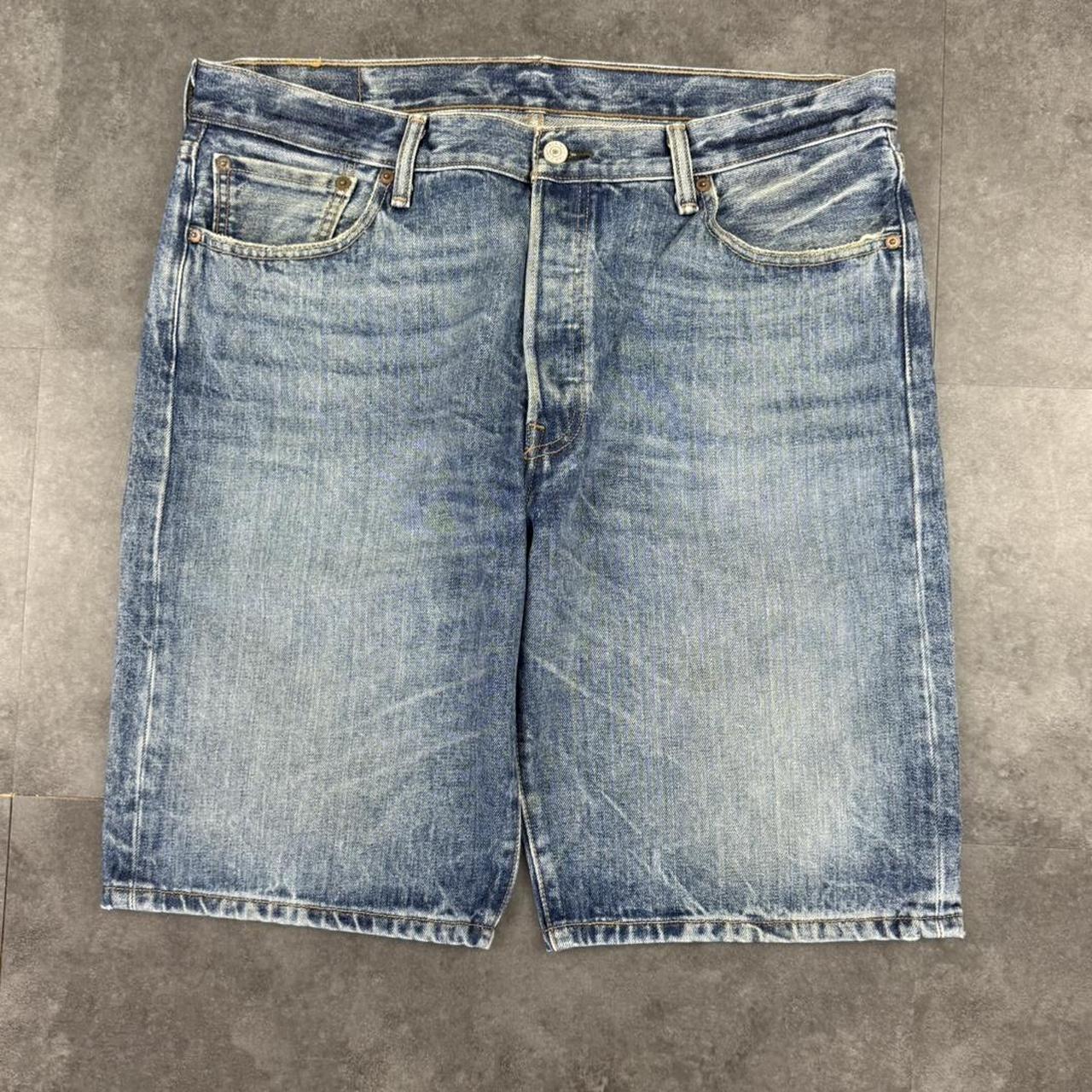 Levi’s 501 2000s dungaree workwear comfort fit denim shorts jorts