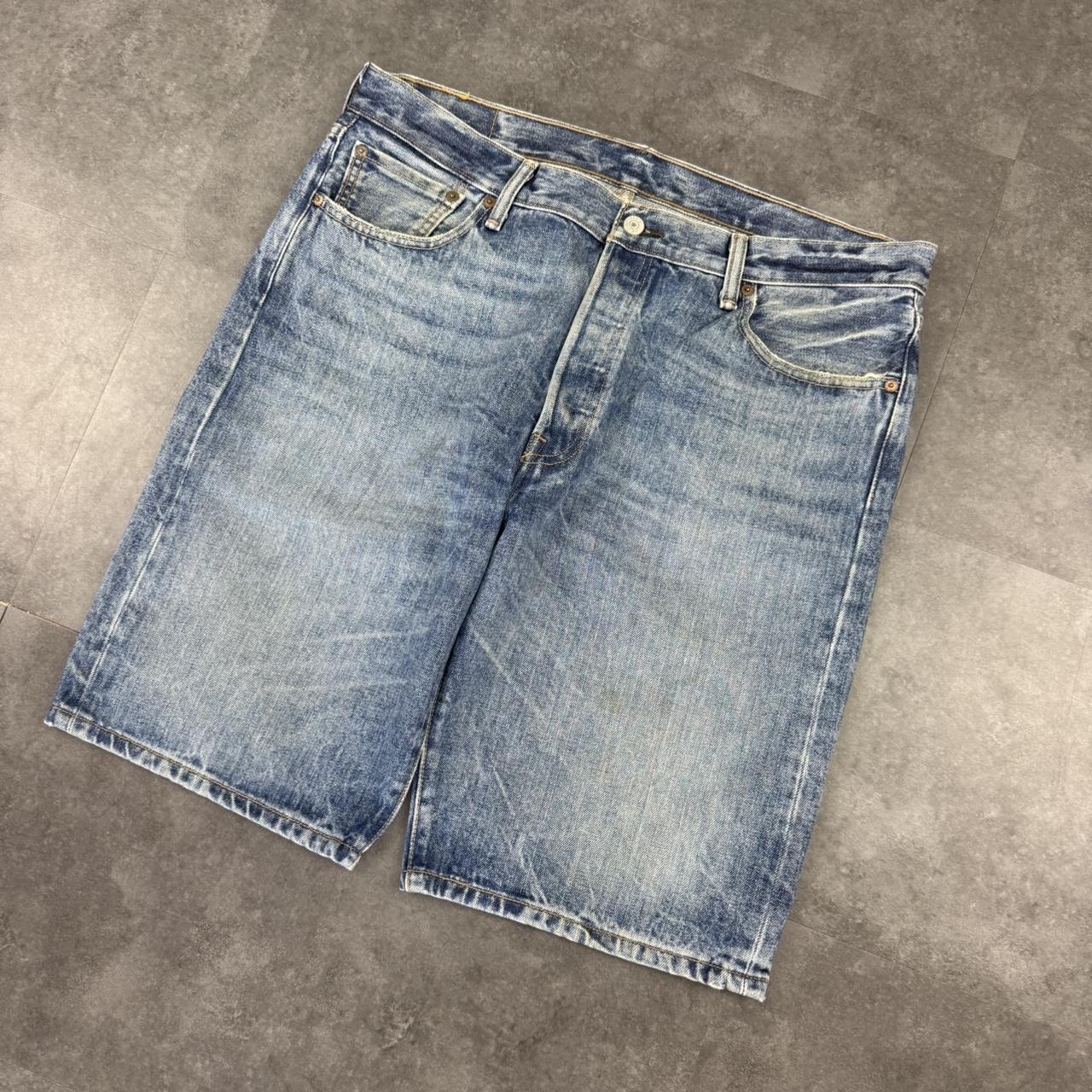 Levi’s 501 2000s dungaree workwear comfort fit denim shorts jorts