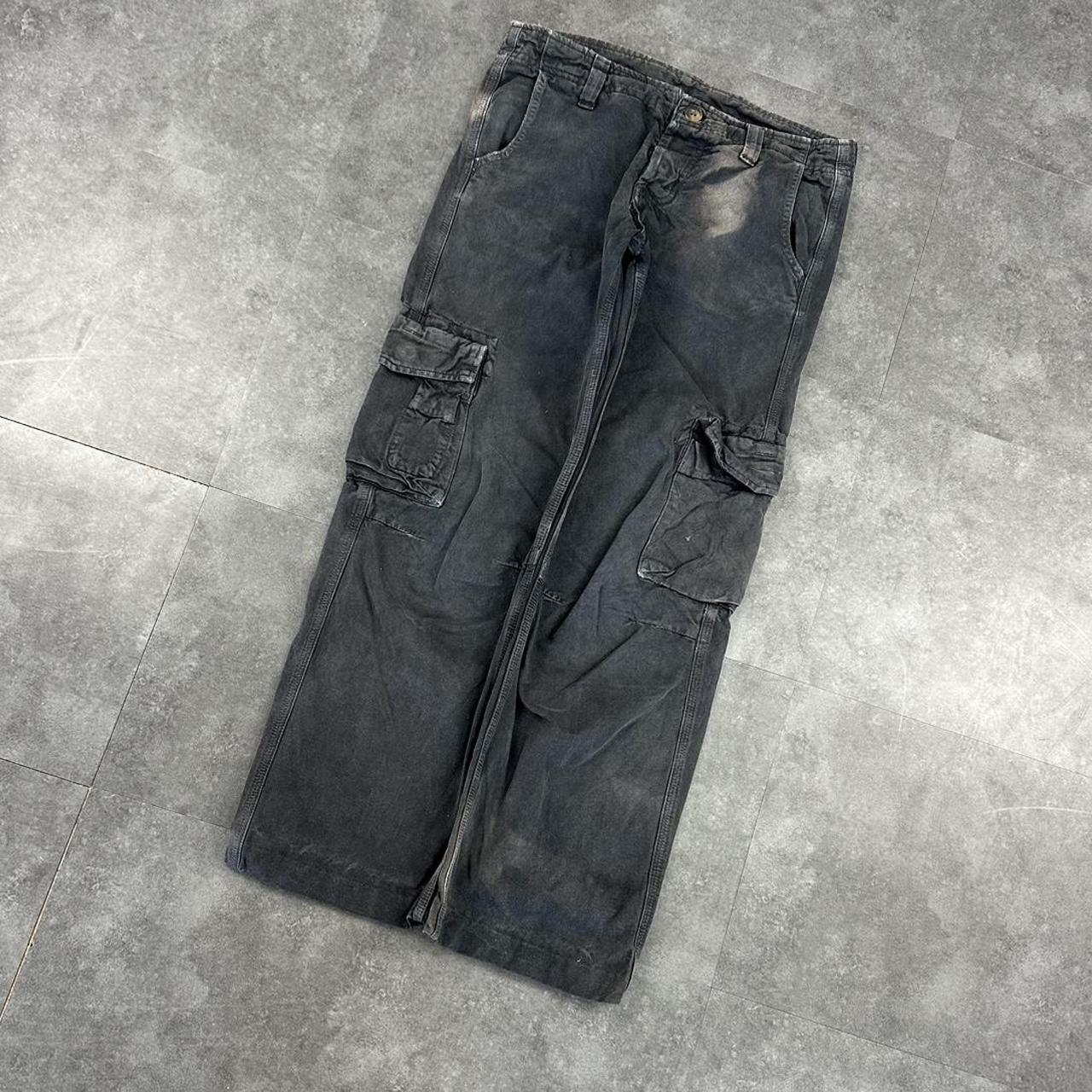 Carhartt 2000s distressed cargo carpenter pants