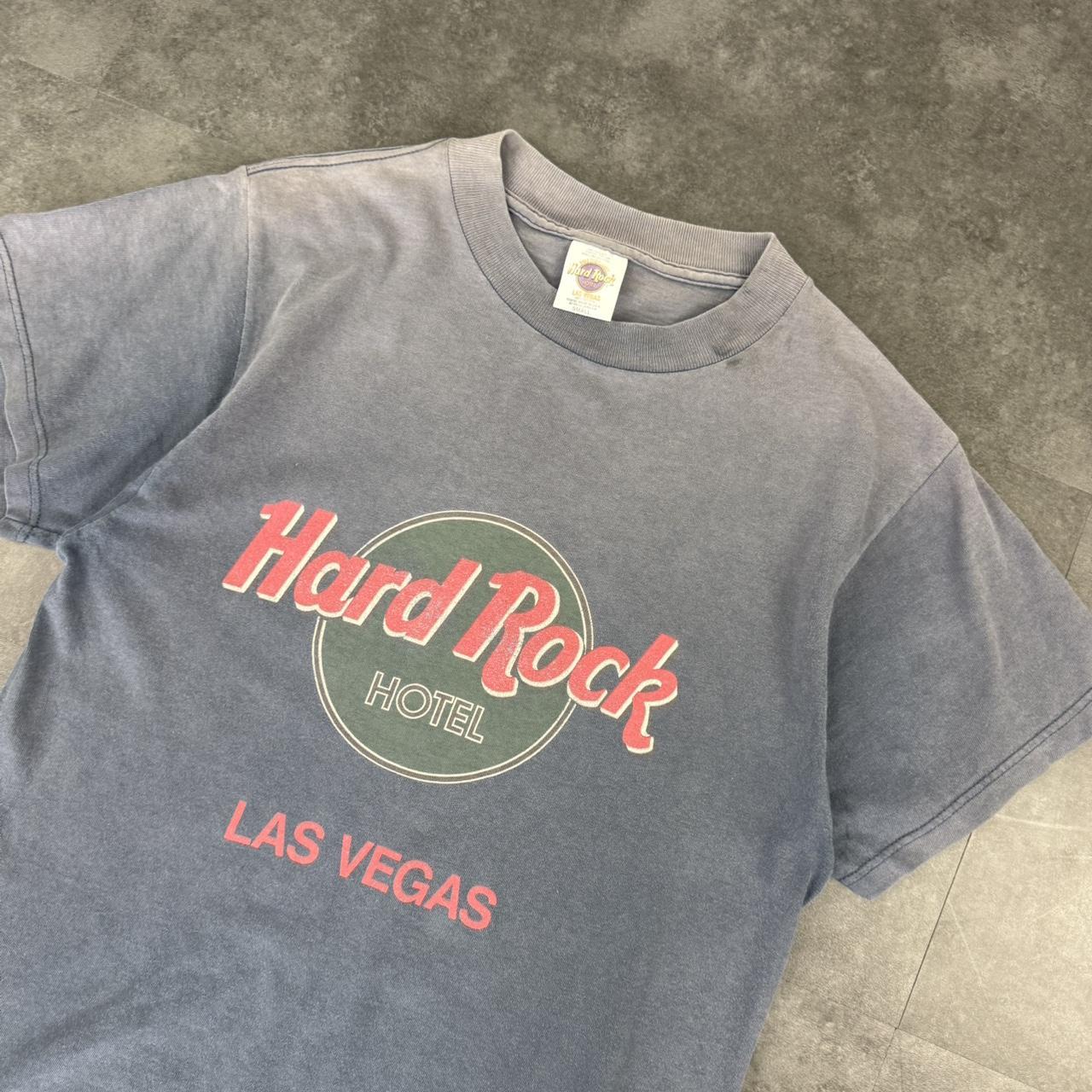 Hard Rock Cafe Las Vegas 2000s faded Logo design graphic T shirt
