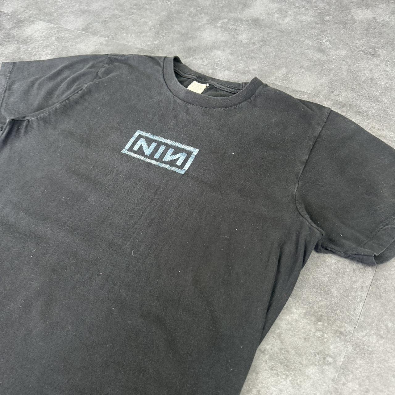 Nine Inch Nails Tour 2000s logo Print Logo graphic T shirt