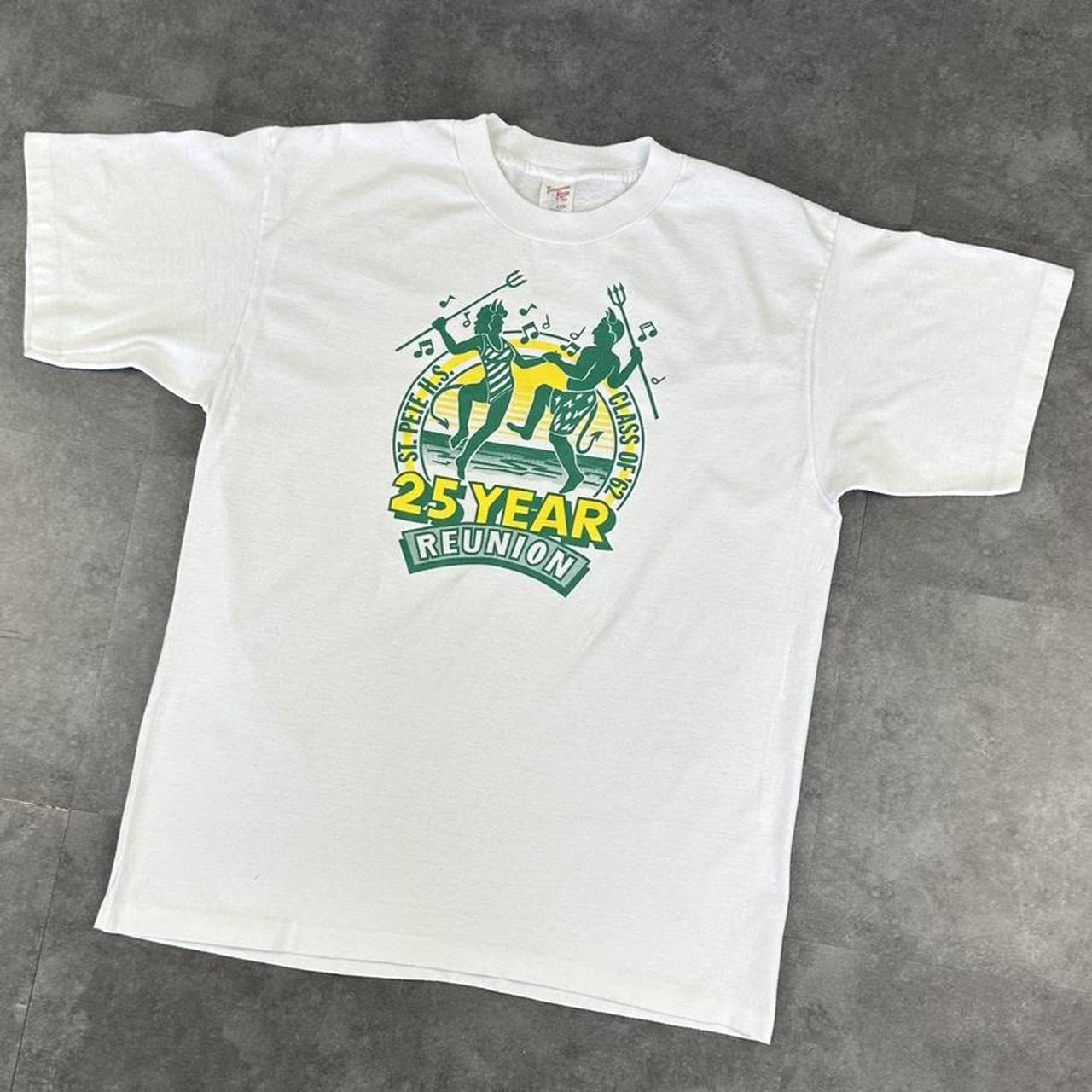 Hanes Heavyweight 2000s School reunion Print graphic T shirt