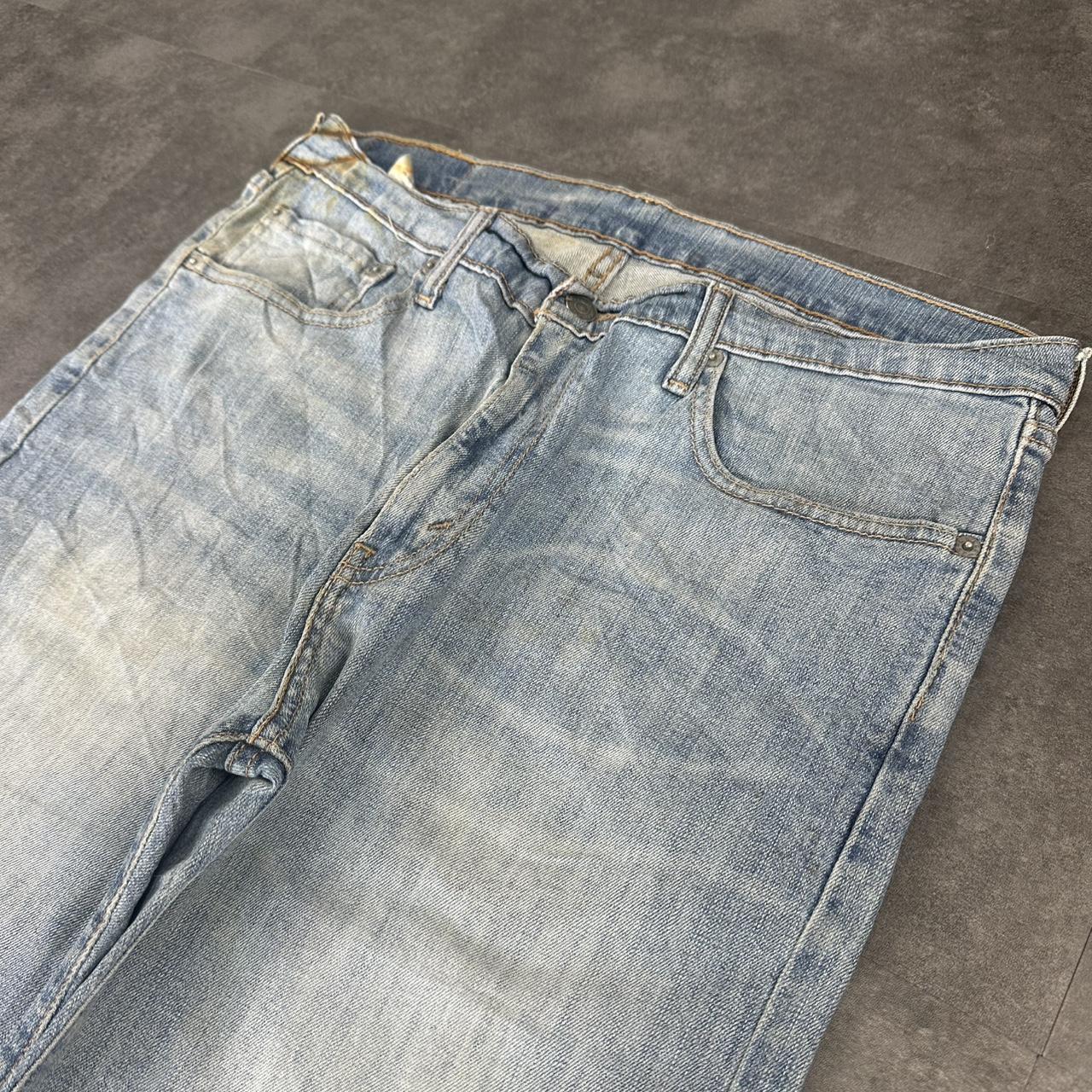 Levi’s 2000s dungaree workwear comfort fit denim shorts jorts
