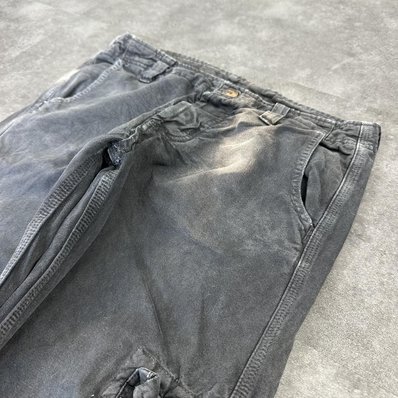 Carhartt 2000s distressed cargo carpenter pants