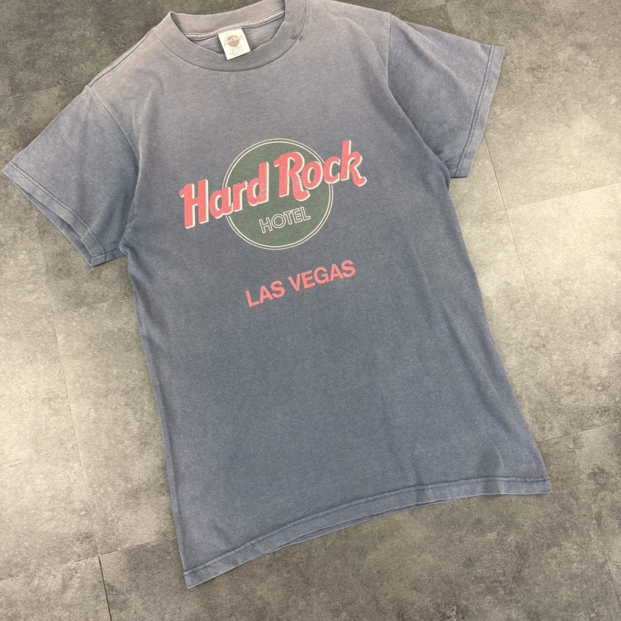 Hard Rock Cafe Las Vegas 2000s faded Logo design graphic T shirt