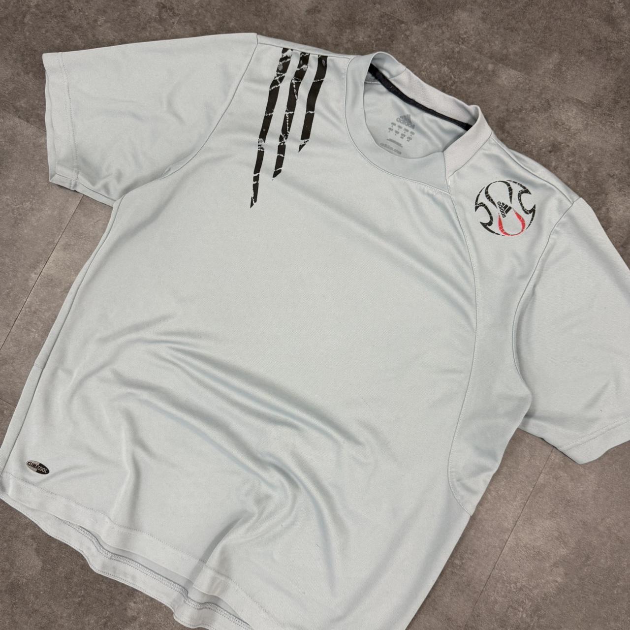 2000s adidas predator football T shirt