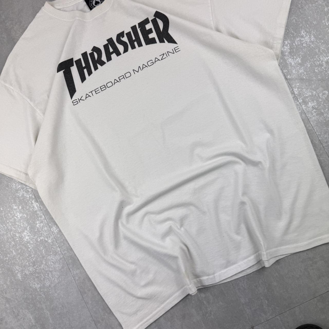 2000s white Thrasher grunge y2k skate T shirt