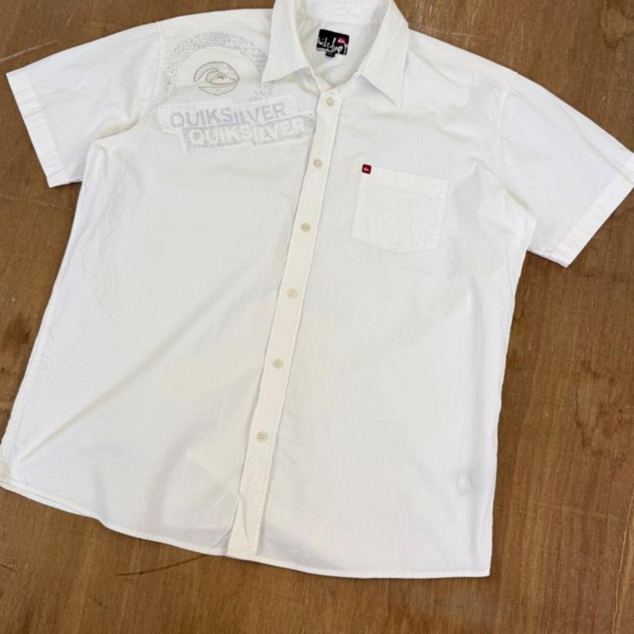 Quiksilver Surfwear Y2K button down short sleeve shirt