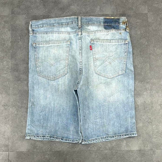 Levi’s 2000s dungaree workwear comfort fit denim shorts jorts