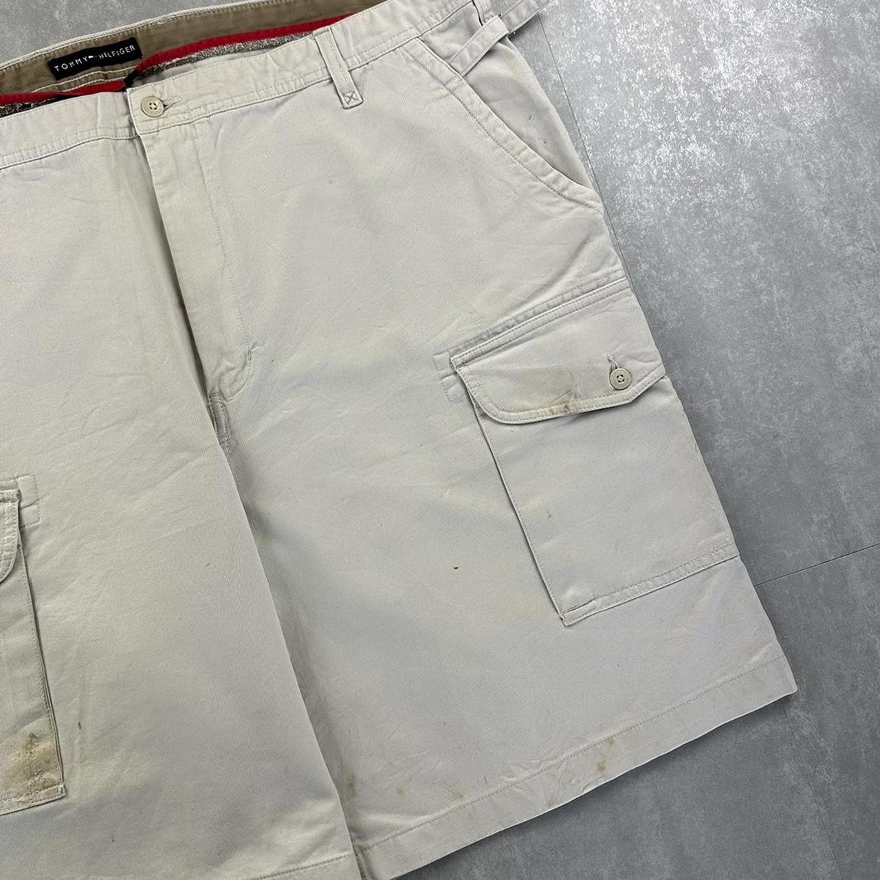 Tommy Hilfiger 2000s spellout cargo shorts