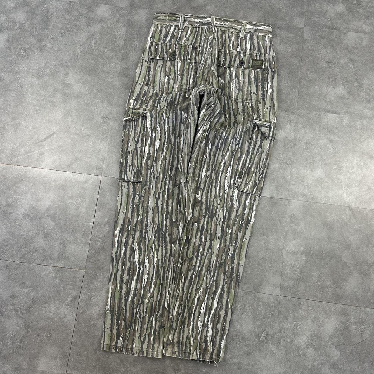 Realtree camo Mossy oak 2000s dungaree workwear cargo trousers