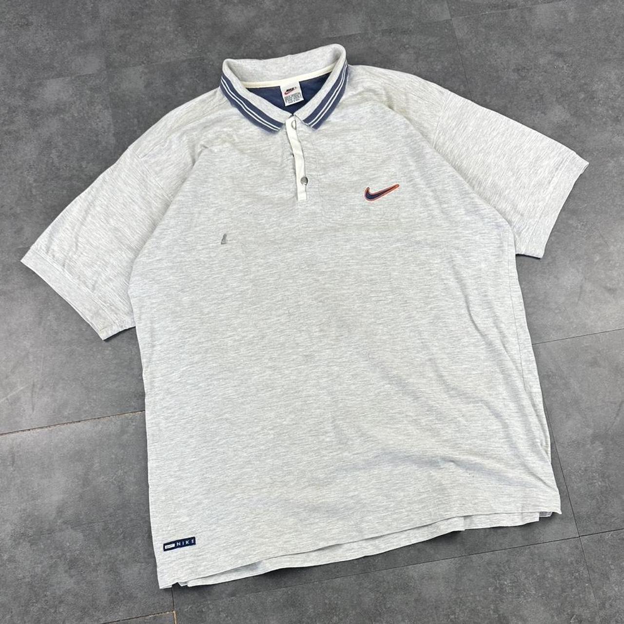 Nike Vintage 2000s Sportswear embroidered collared polo shirt