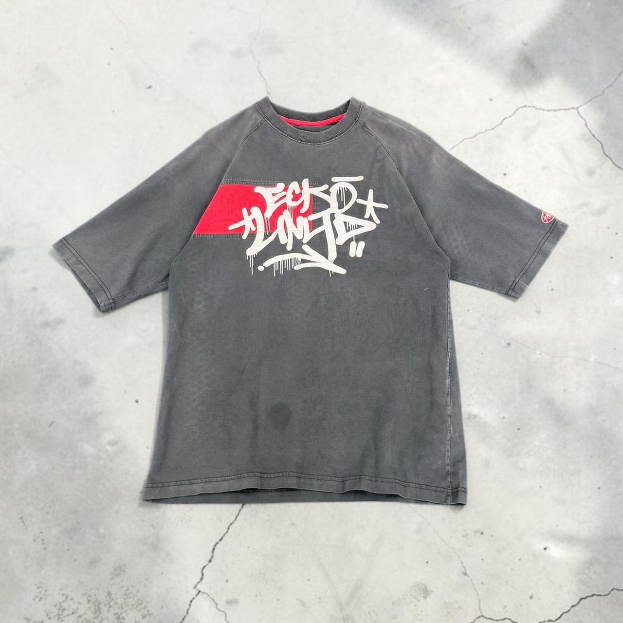 Ecko unltd Vintage Y2K hip hop grunge T Shirt