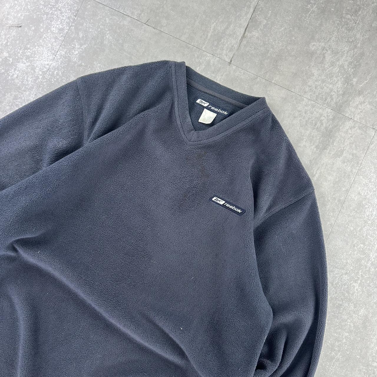 Reebok 2000s fleece V neck sweatshirt