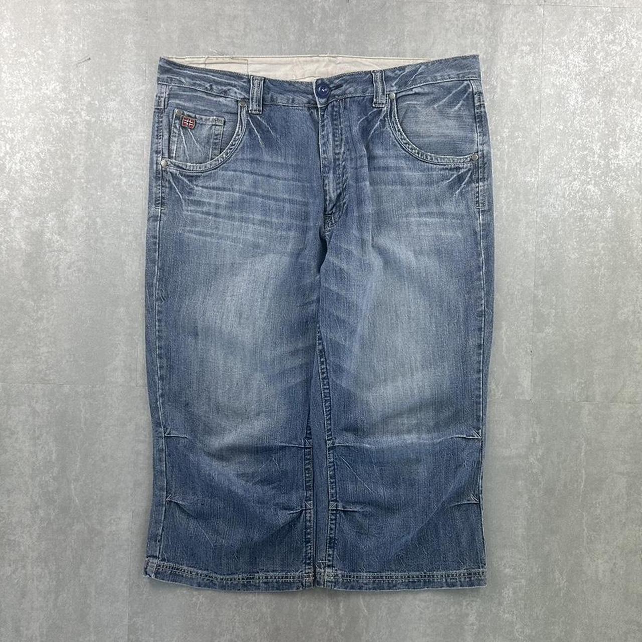 Japanese style 2000s spellout carpenter fit skate jorts