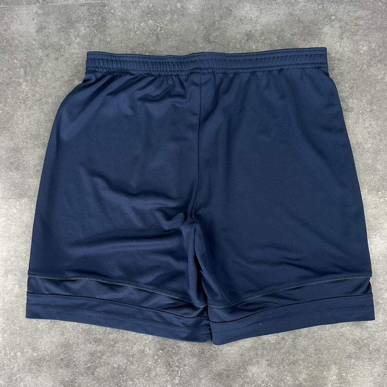 Nike 2000s baggy vintage sportswear track short