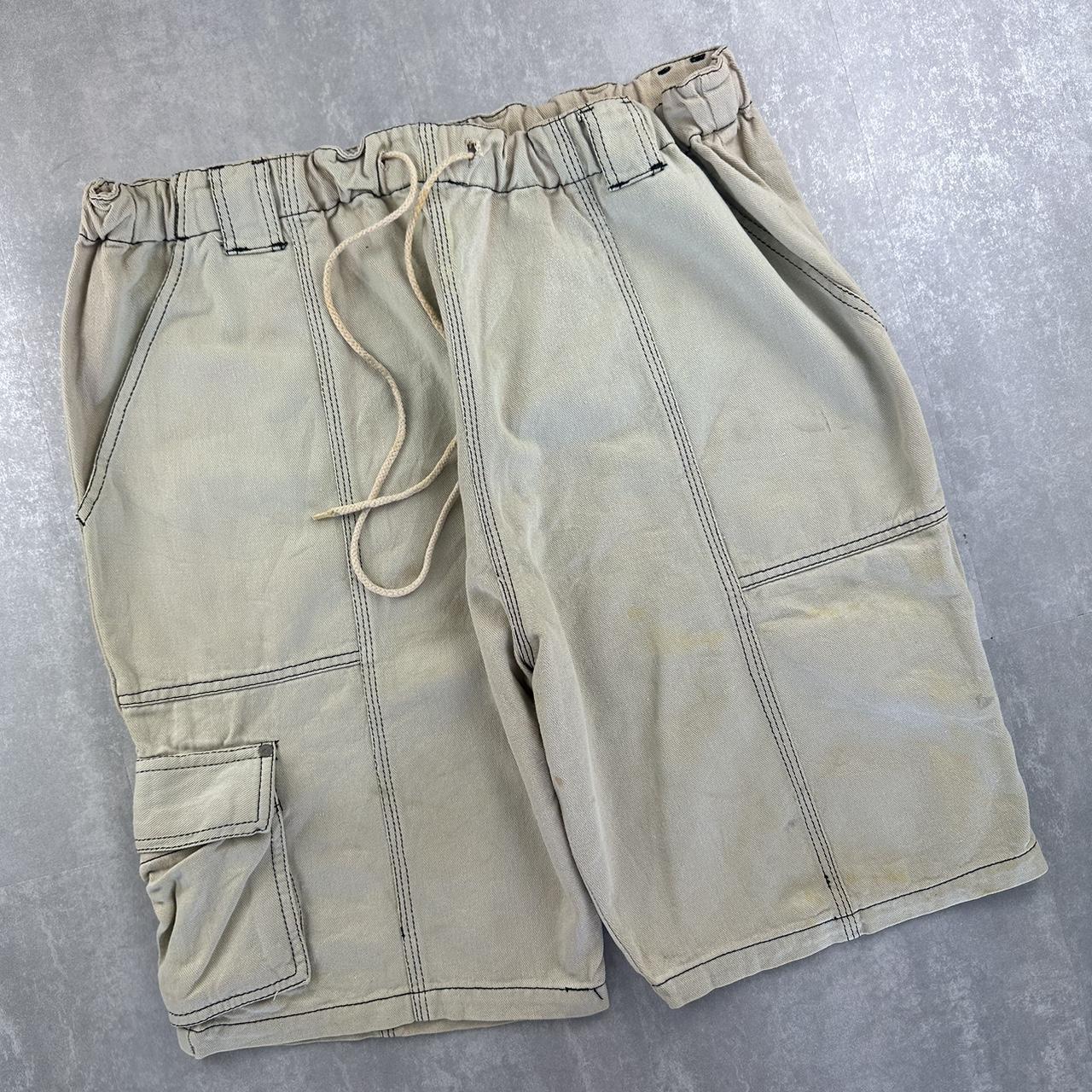 Japanese style 2000s spellout carpenter fit skate jorts