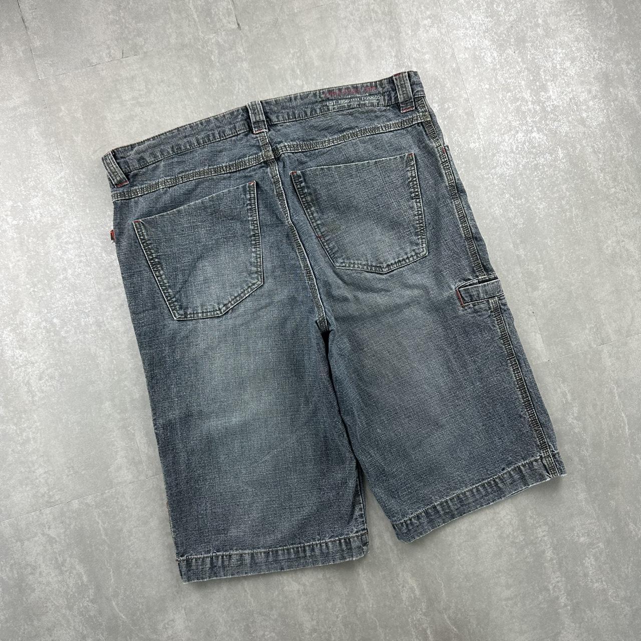 Japanese style 2000s spellout carpenter fit skate jorts