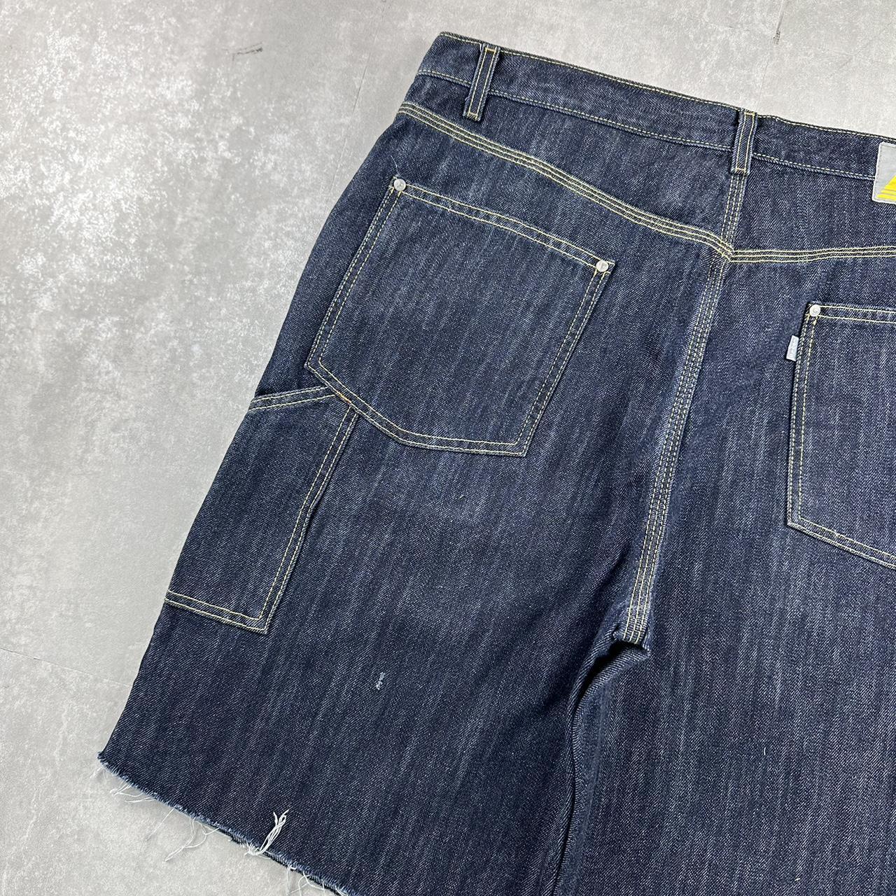 Levi’s silver tab 2000s spellout carpenter fit skate jorts