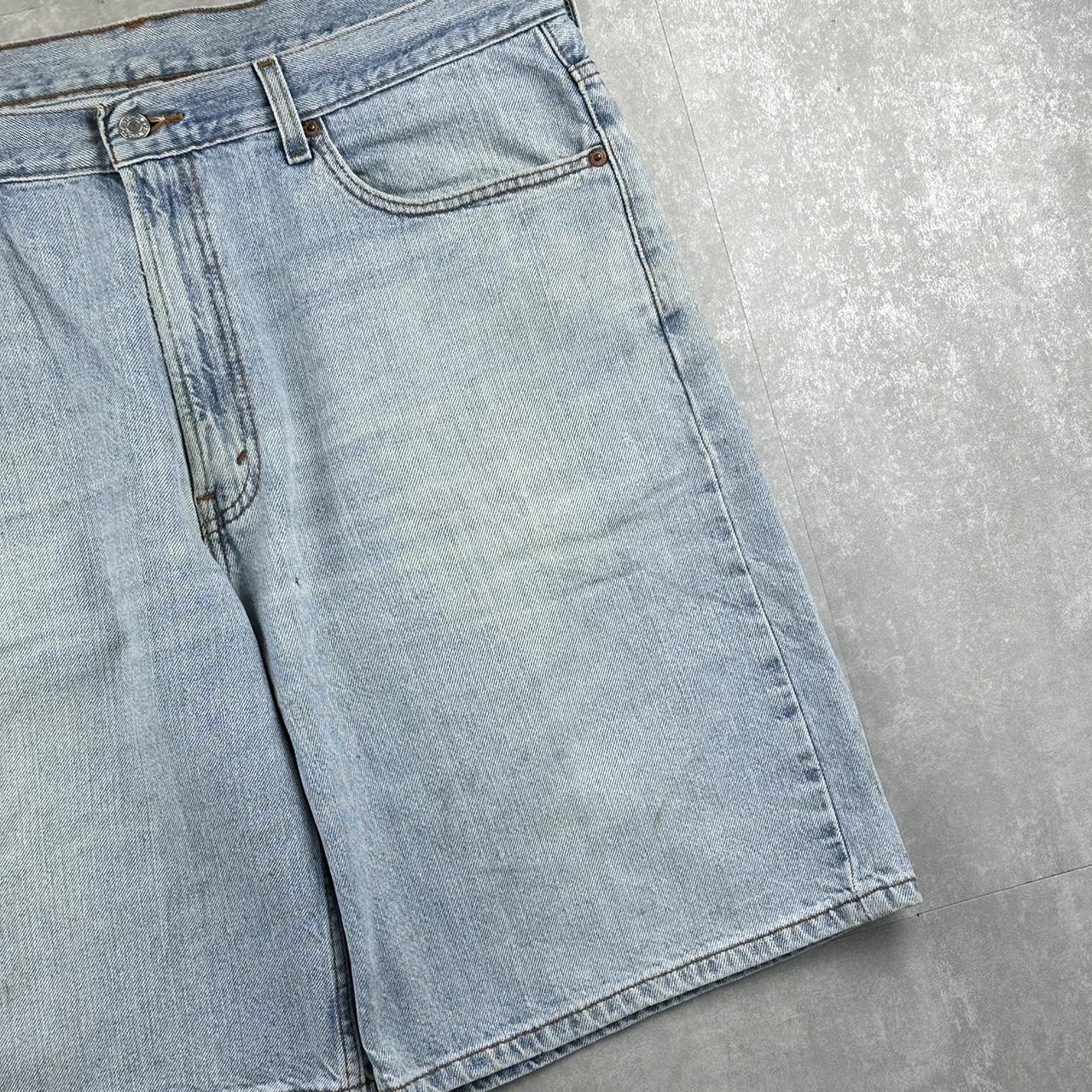 Levi’s 2000s carpenter baggy Jorts