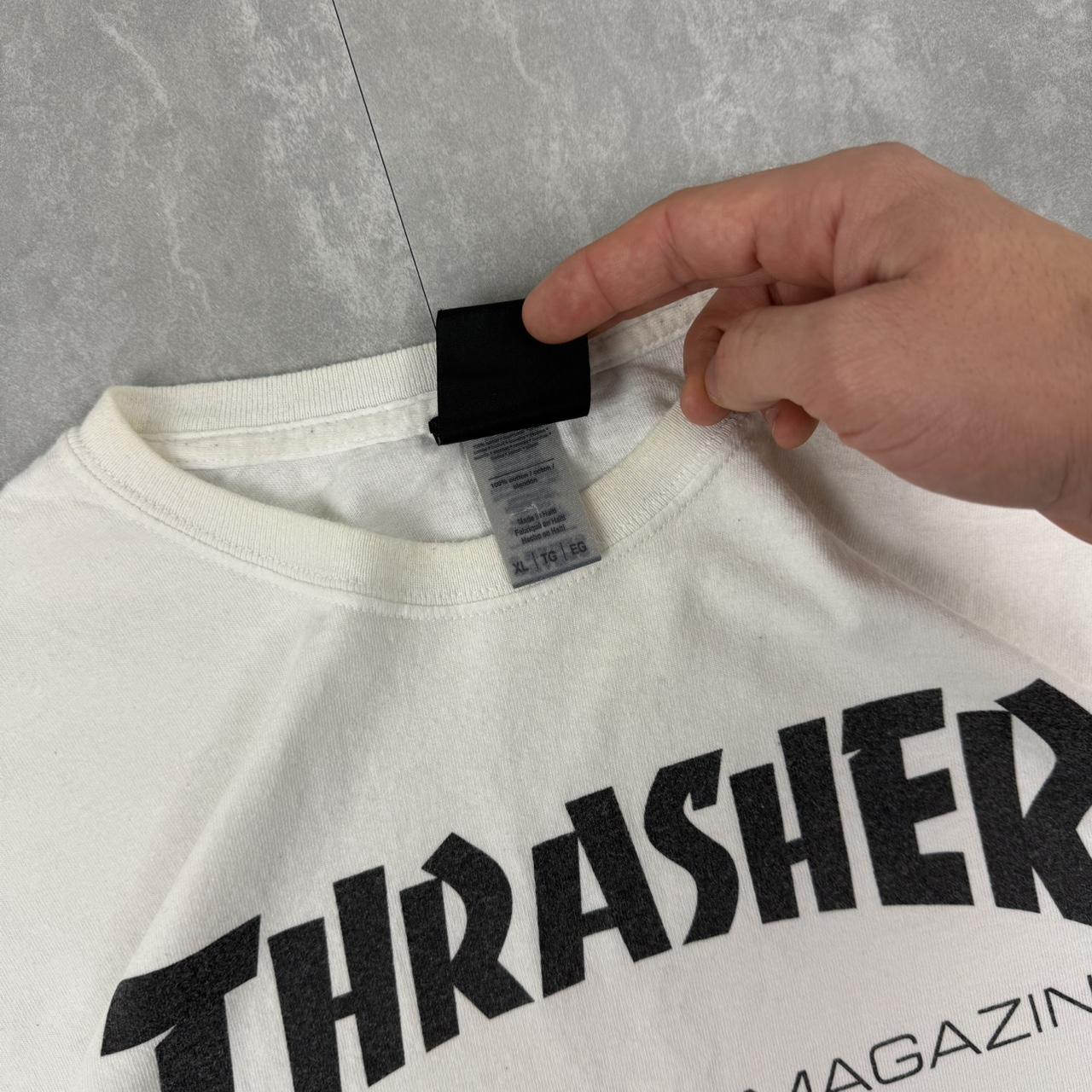 2000s white Thrasher grunge y2k skate T shirt