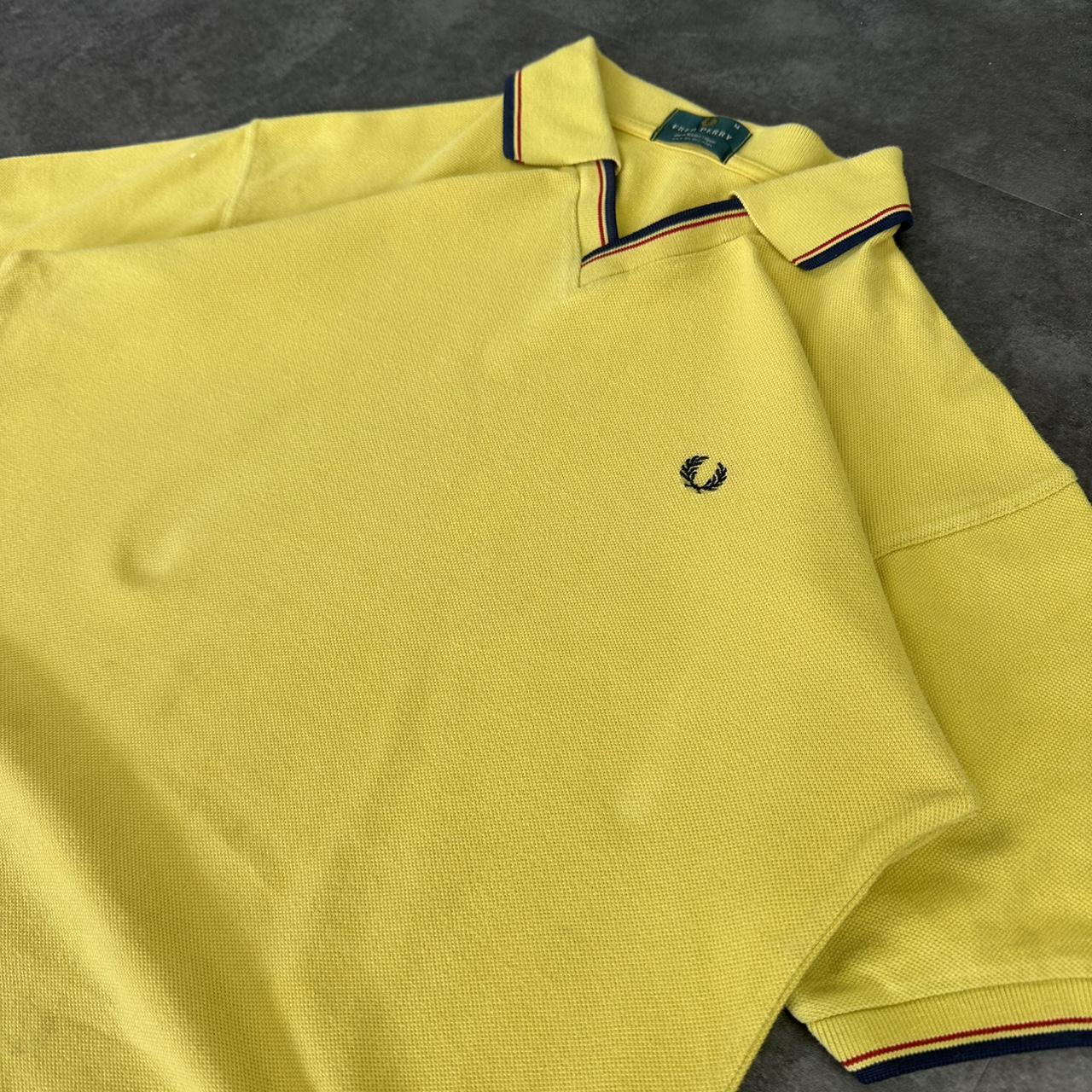 Fred Perry 2000s embroidered logo collared T shirt