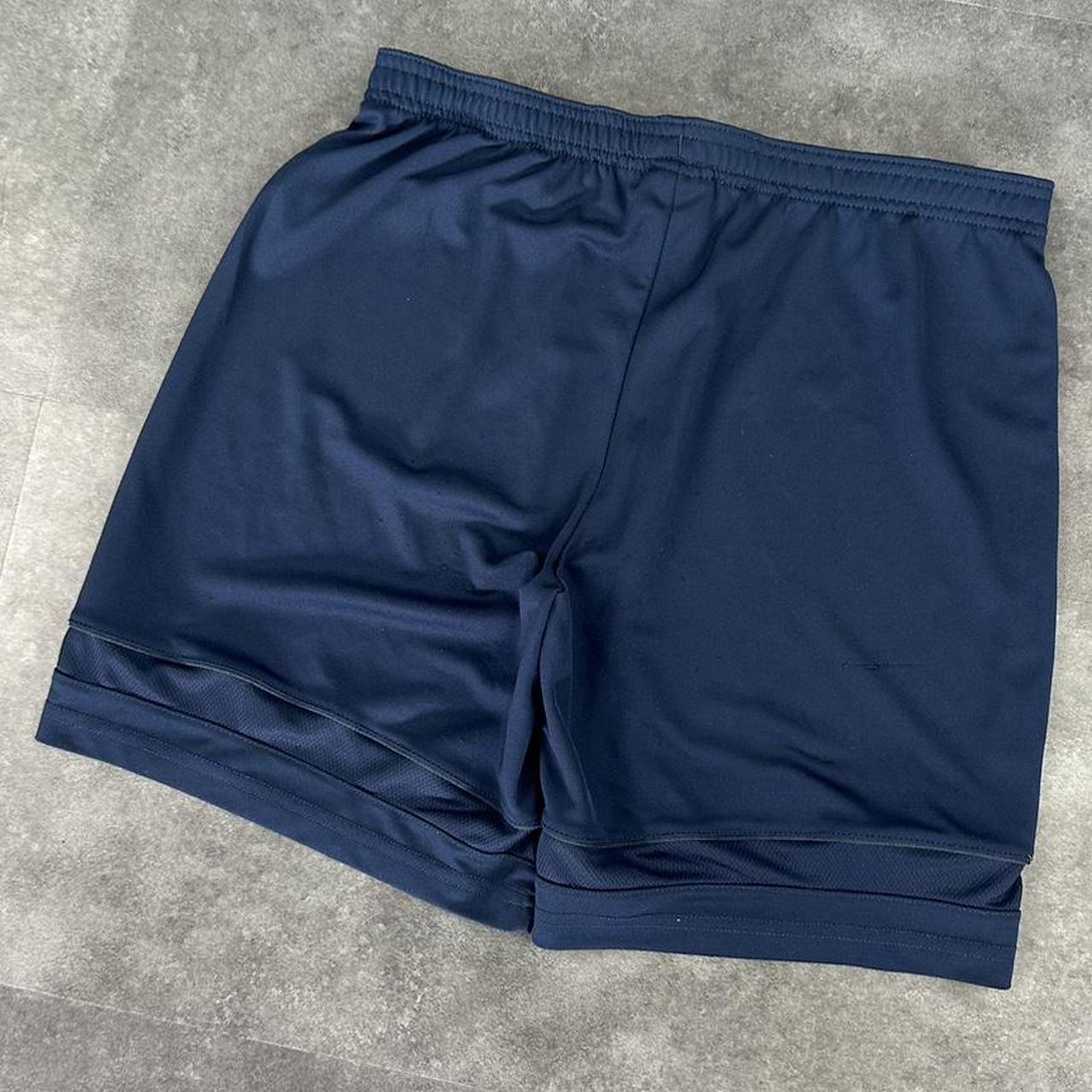 Nike 2000s baggy vintage sportswear track short