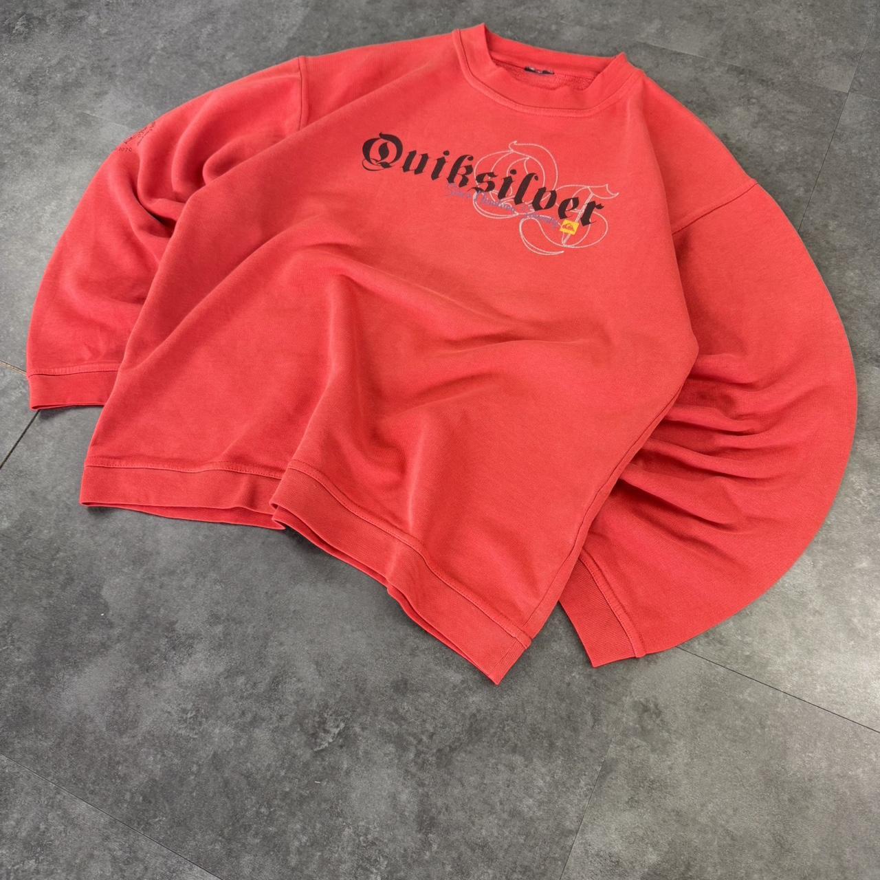 Quiksilver Vintage 2000s old English Surfwear company grunge y2k spellout sweatshirt