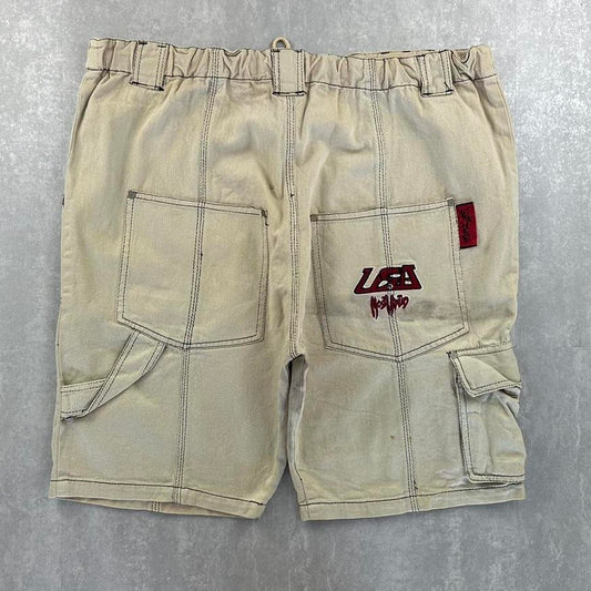 Japanese style 2000s spellout carpenter fit skate jorts