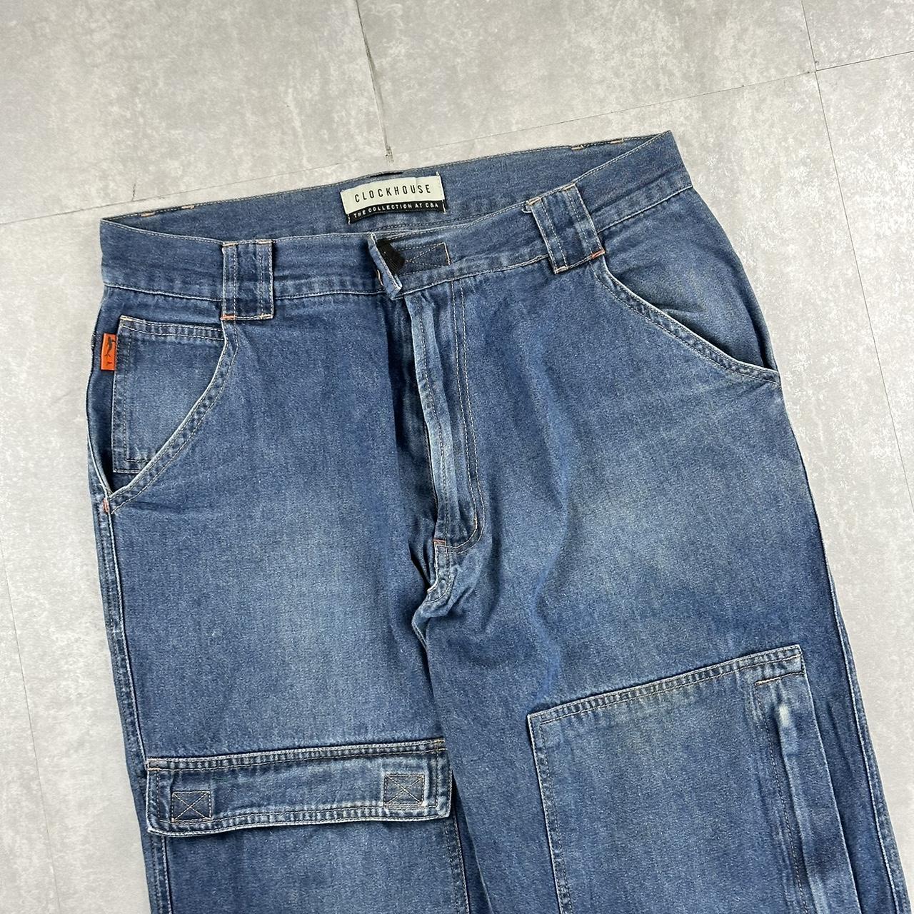 Japanese style 2000s spellout carpenter fit skate jorts