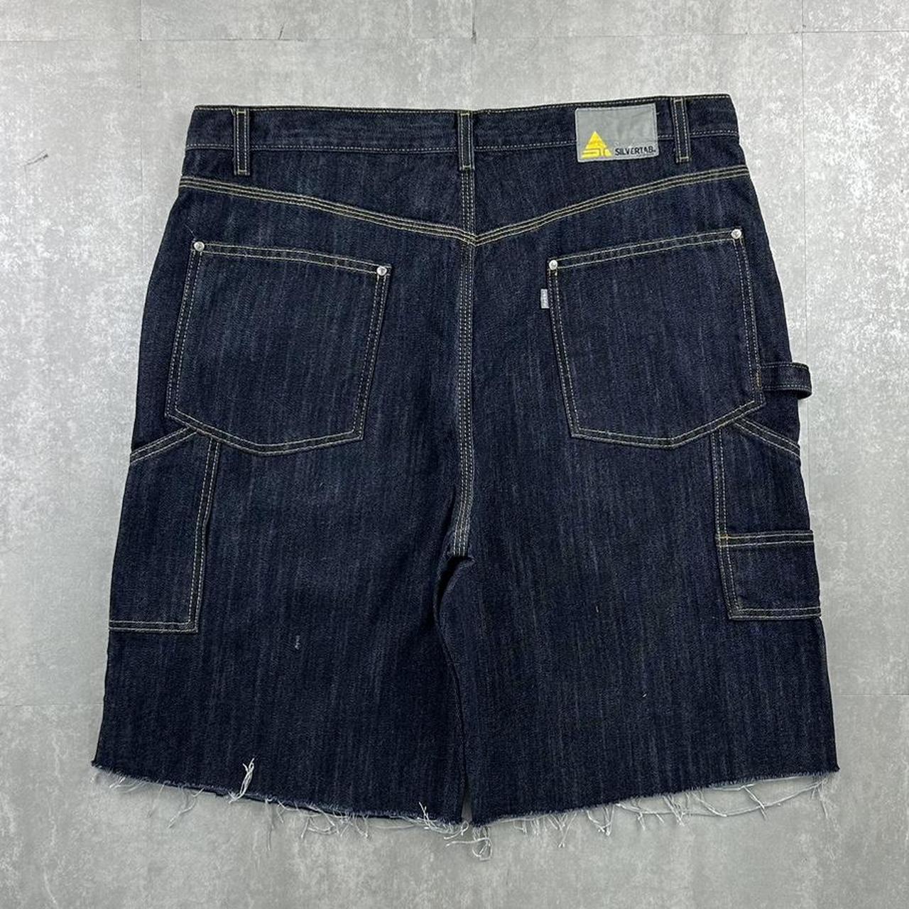 Levi’s silver tab 2000s spellout carpenter fit skate jorts