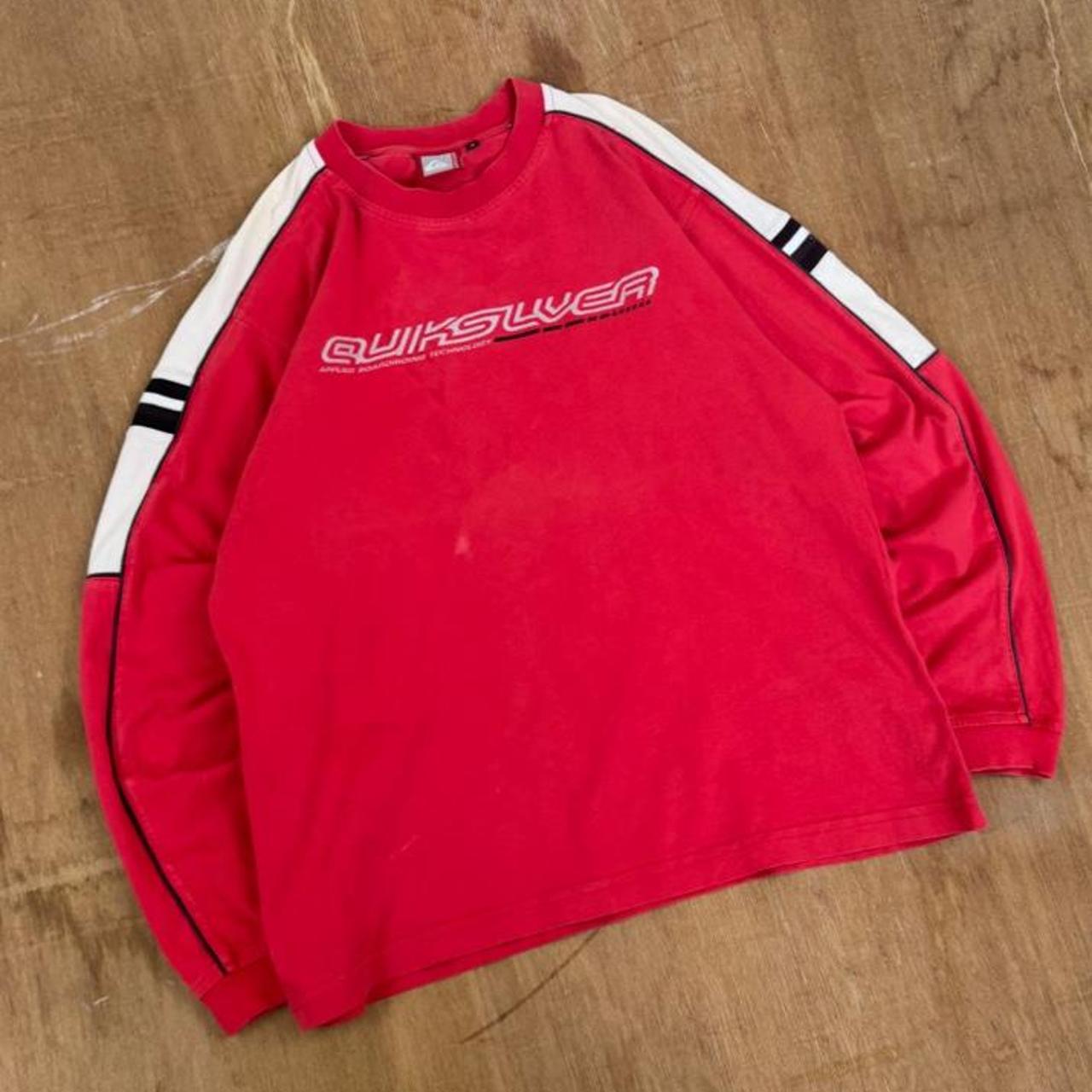 Quiksilver Surfwear red and white Y2K long sleeve shirt