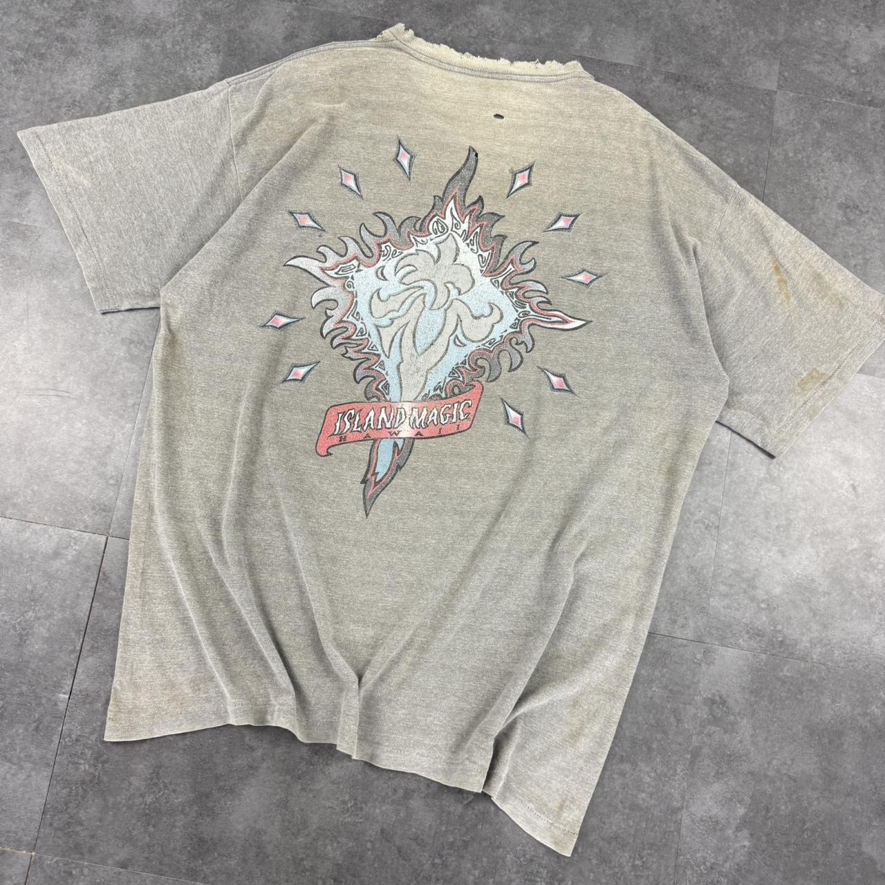 Volunteer 2000s island magic Hawaii distressed graphic print T shirt