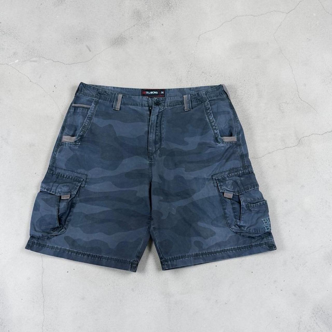 Billabong camo Surfwear Y2K cargo shorts