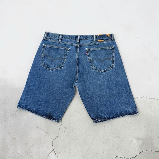 Levi’s 505 2000s relaxed denim jorts shorts