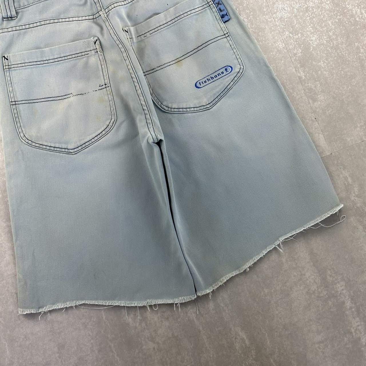 Fish bone 2000s spellout carpenter style skate jorts