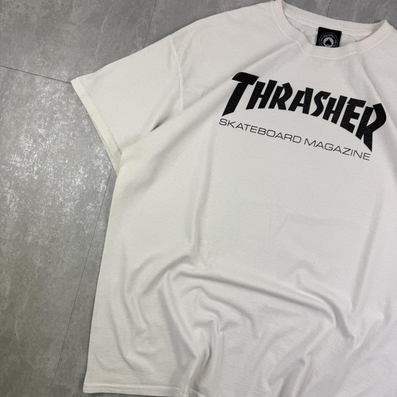 2000s white Thrasher grunge y2k skate T shirt