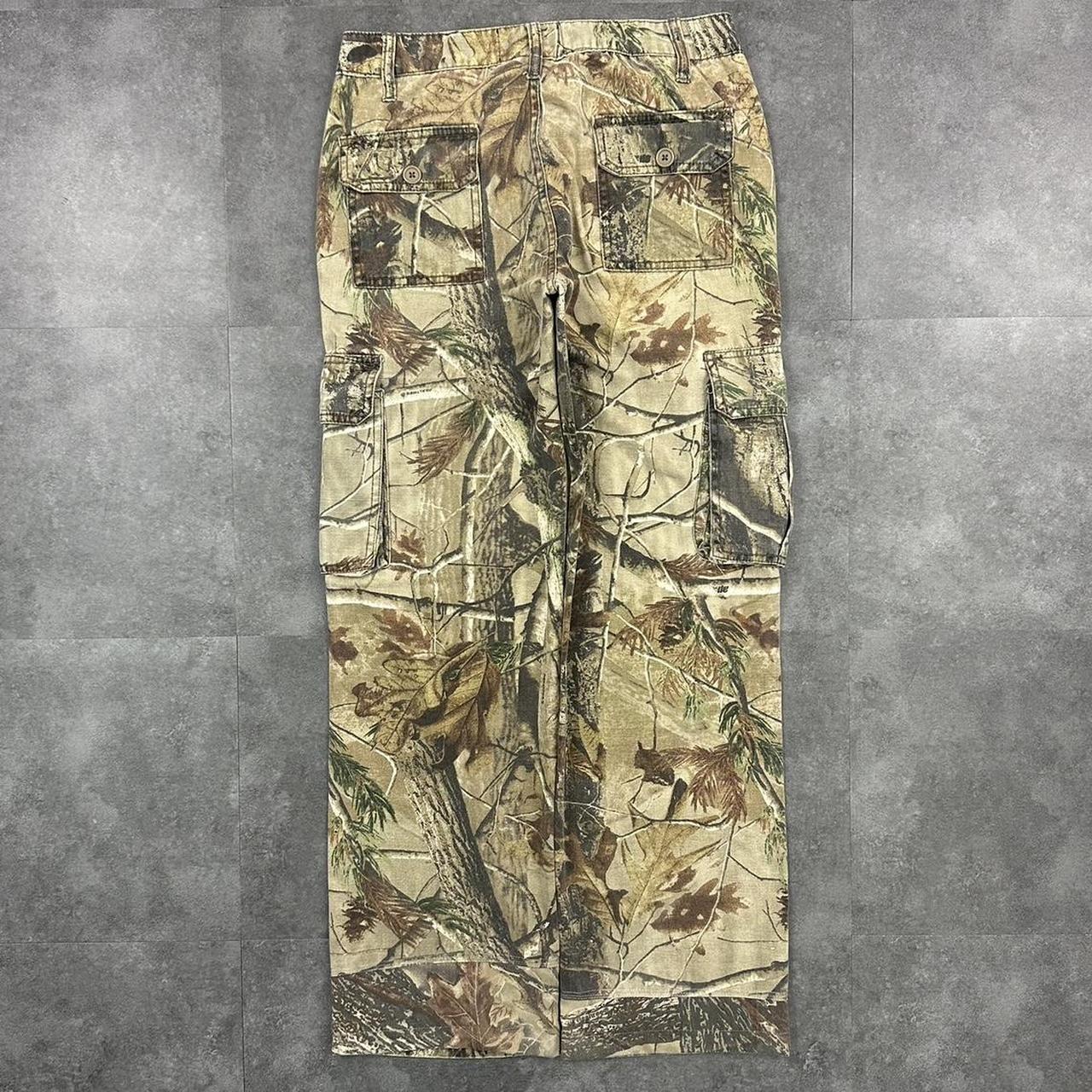 Women’s Realtree camo Mossy oak 2000s dungaree workwear cargo trousers