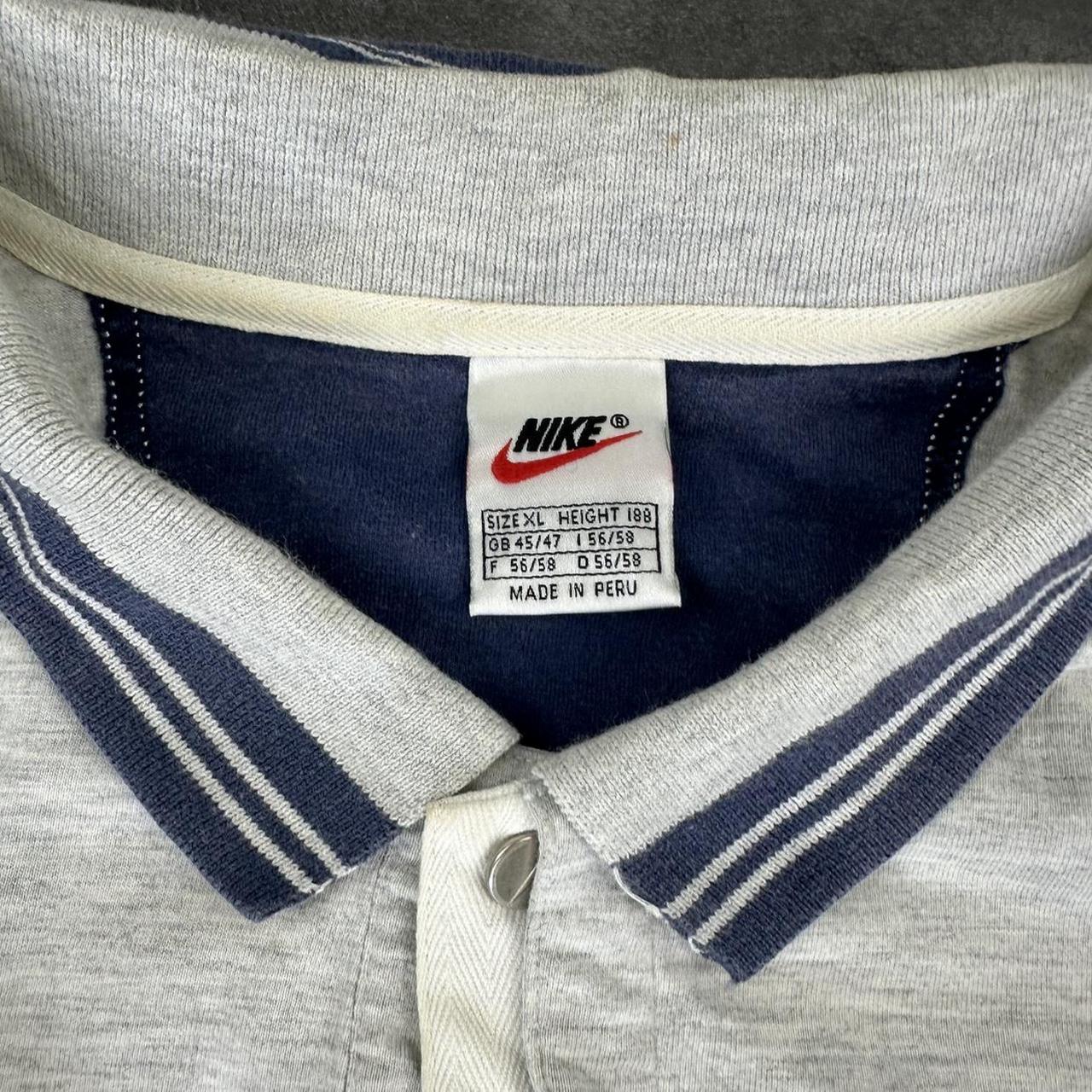 Nike Vintage 2000s Sportswear embroidered collared polo shirt