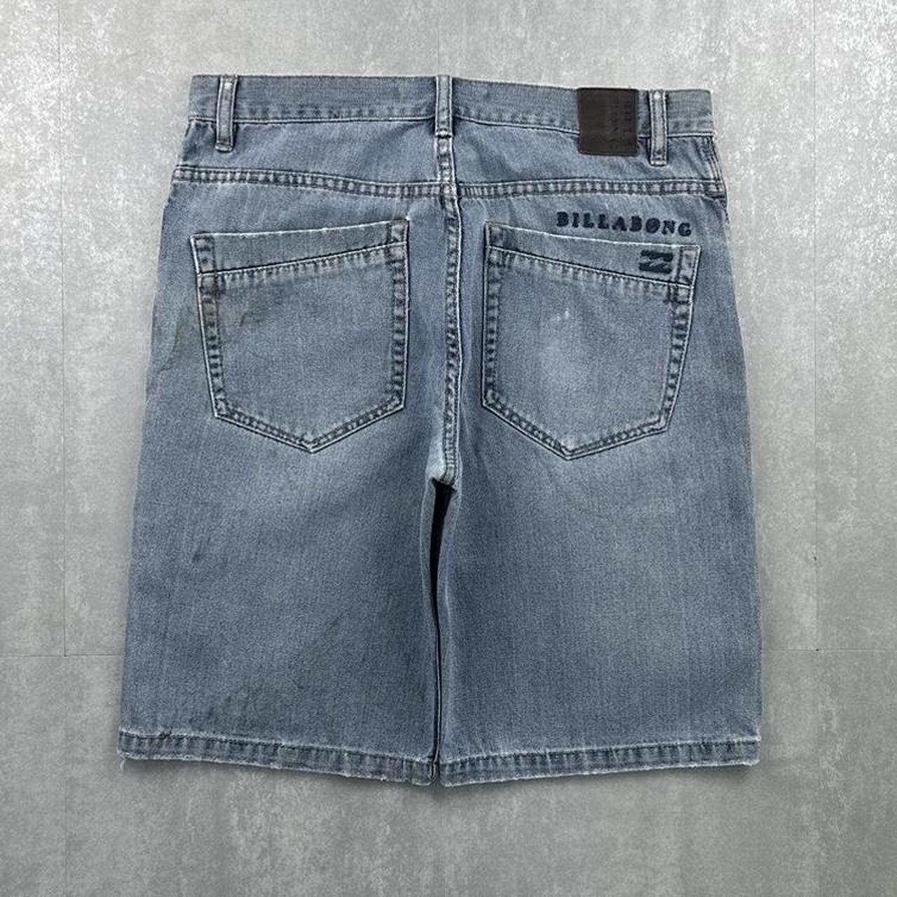 Billabong 2000s spellout carpenter style skate jorts