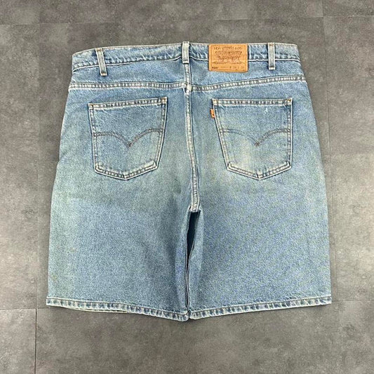 Levi’s 550 2000s dungaree workwear comfort fit denim shorts jorts