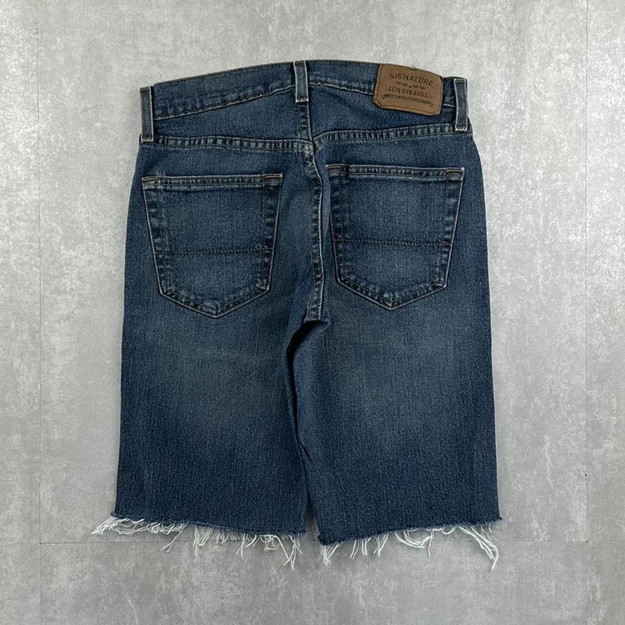 Levi’s relaxed fit 2000 cut off denim jeans