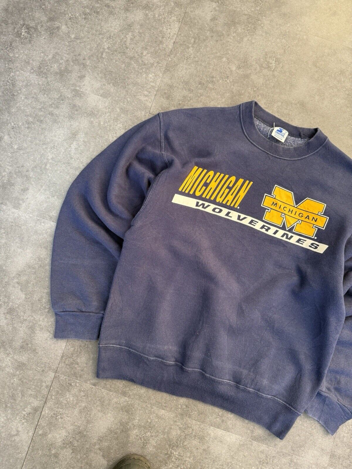 Vintage Starter Michigan Wolverines Print Sweatshirt Navy Blue Medium