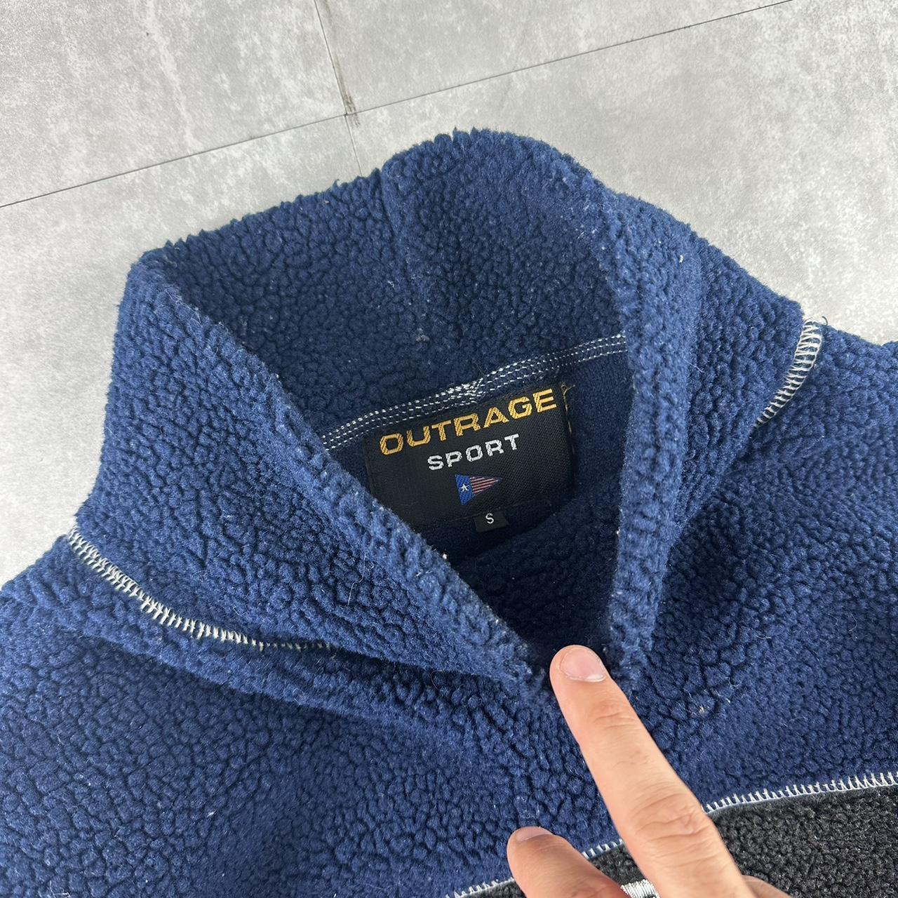 Outrage 2000s pullover Sherpa fleece