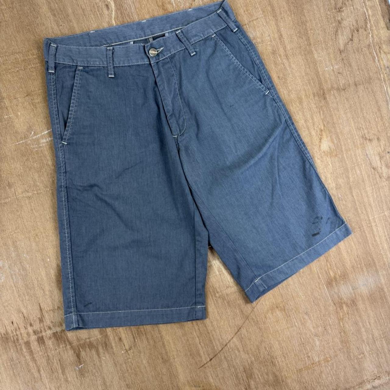 Carhartt 2000s presenter Bermuda fit navy blue shorts