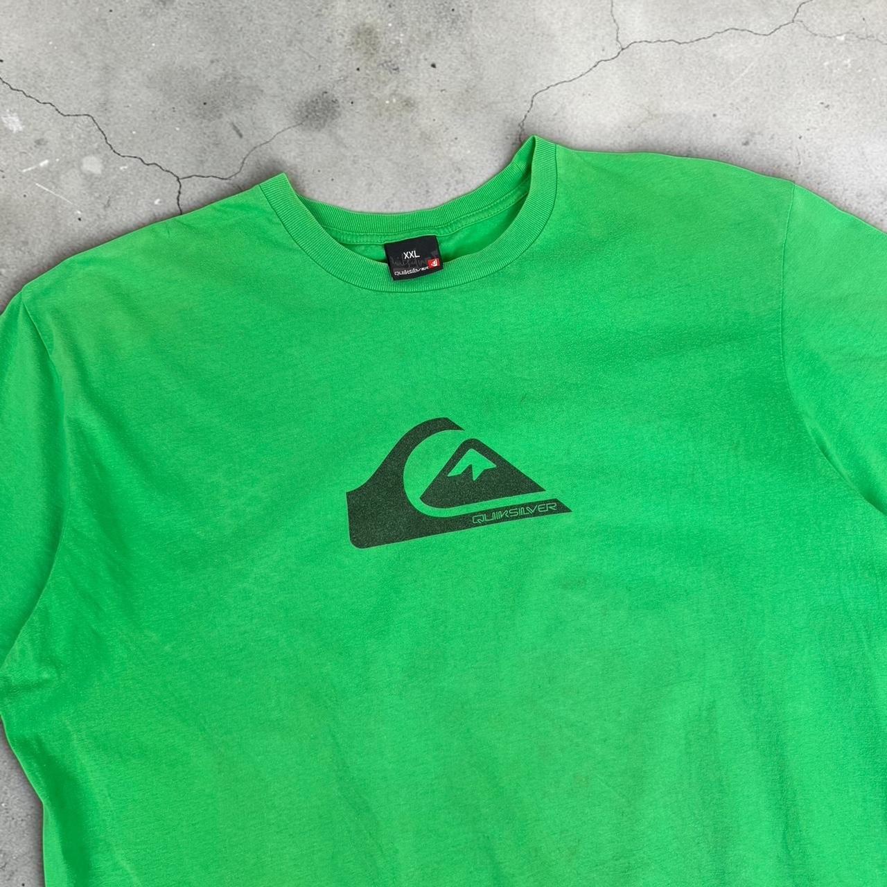 Quiksilver distressed Vintage Y2K Surfwear logo T-Shirt