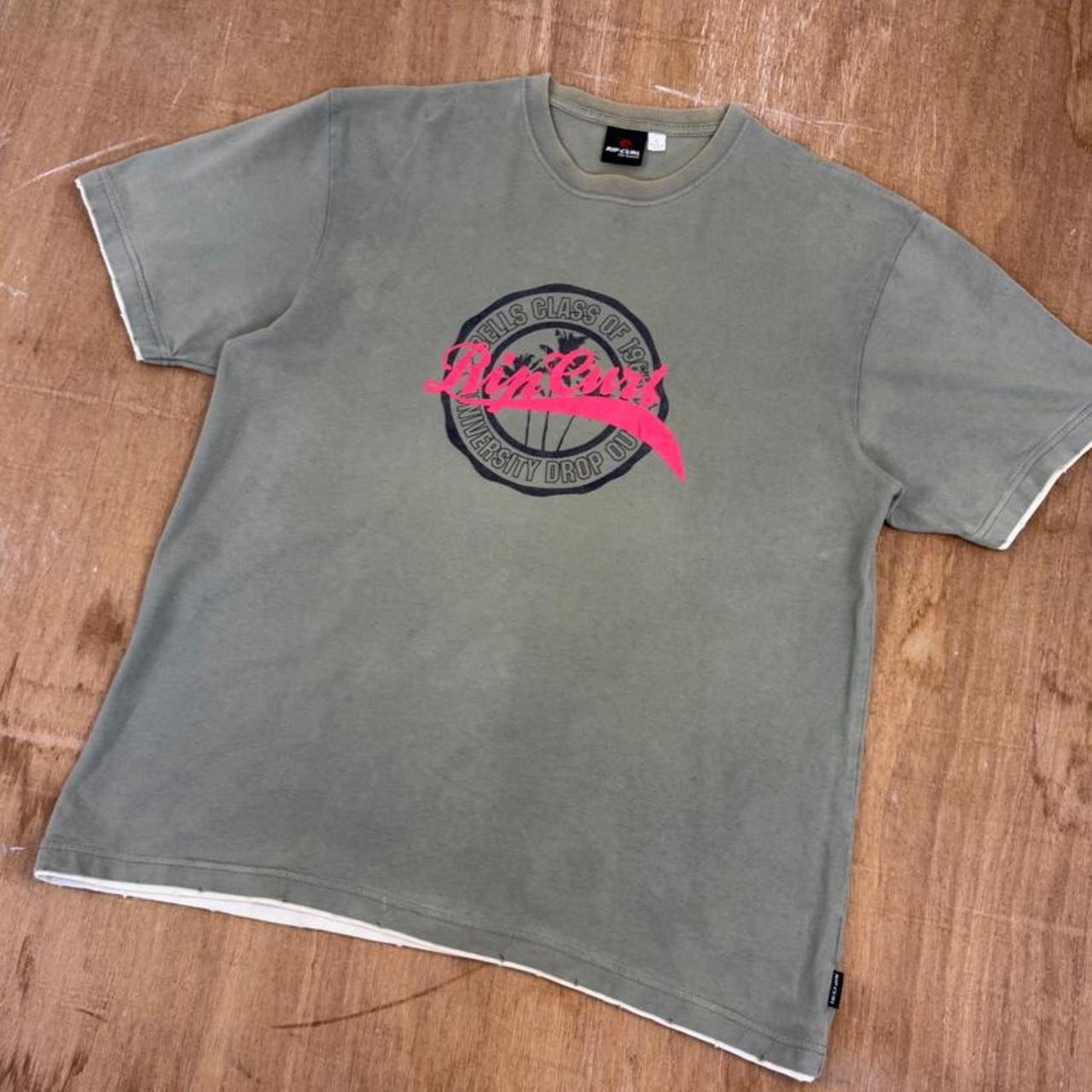 Rip Curl ‘the search’ Surfwear Y2K T-Shirt